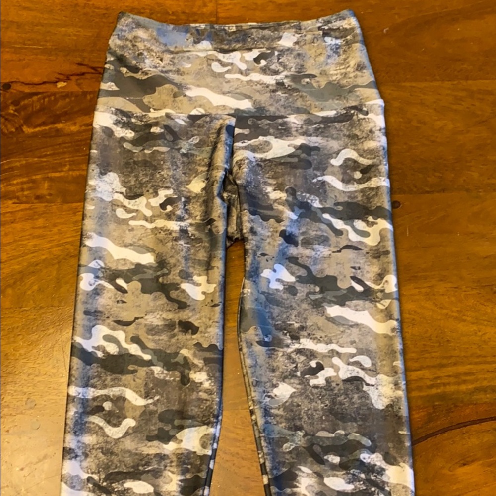 Camo Onzie Flow leggings from Nordstrom